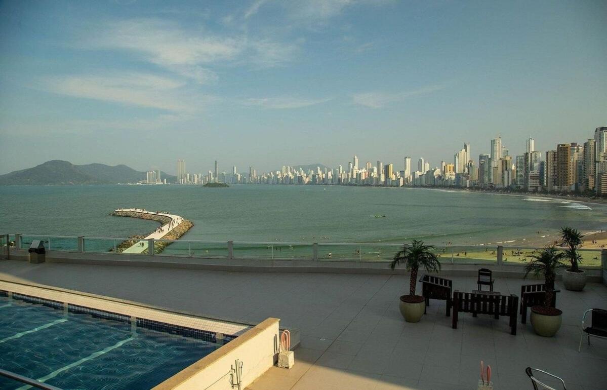 Apartment Casais, Predio Beira Mar, Em Frente A Roda Gigante *